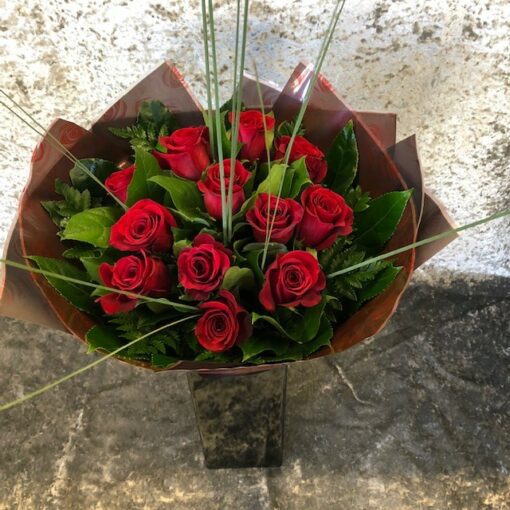 12 Freedom Roses with Foliage - Image 2